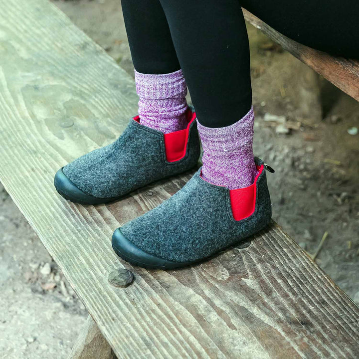 Brumby - Women's - Charcoal & Red